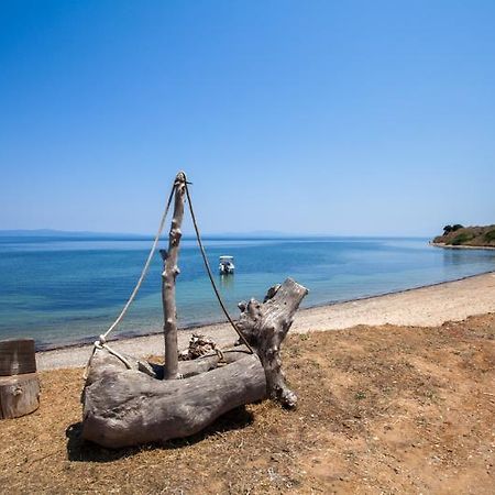 Elpiniki Luxury Apartments Nea Poteidaia Bagian luar foto