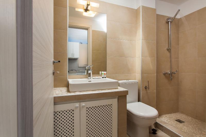 Elpiniki Luxury Apartments Nea Poteidaia Bagian luar foto